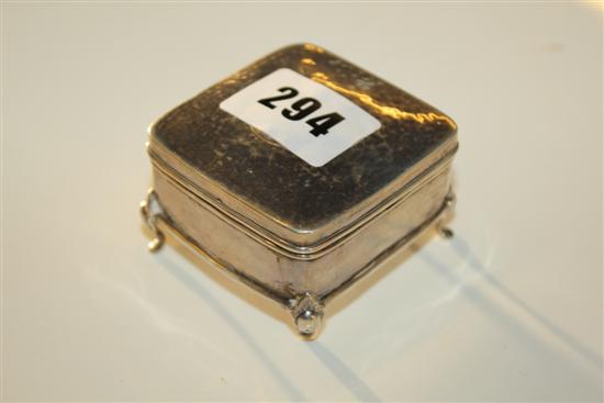 A George V hammered silver trinket box